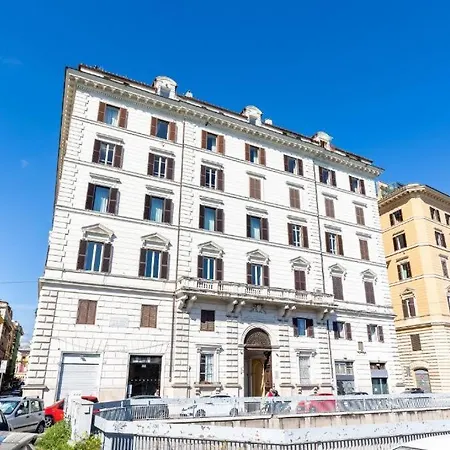 Elegantia Luxury Řím