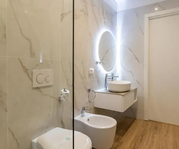 Elegantia Luxury Pensionat Rom