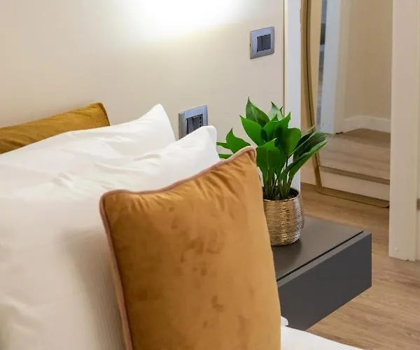 Elegantia Luxury Pensionat Rom