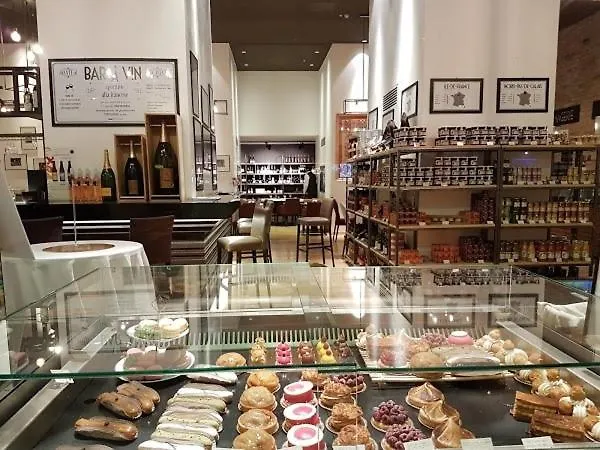 Elegantia Luxury 4* Rom